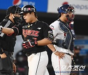 [포토] 동점 투런포 강백호 '야구는 8회부터'