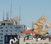 이스라엘군, 가자지구 내  AP 등 외신 입주 건물 폭격