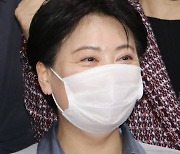 "너도 여자라 국회의원 됐냐" 윤희숙 공격한 민주당 女의원