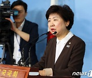 박인숙 "화이자는 괌 여행, AZ는 못가..文정부 실패 화난다"