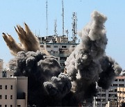 이스라엘 포격 받은 AP "하마스 정보원 못봤다, 독립적 조사해야"