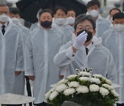 광주로 간 유승민 "野,개혁보수의 길 걸으며 5·18 정신 지켜야"