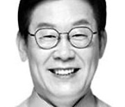 이재명, 호남 상륙작전..군산 이어 광주 광폭행보