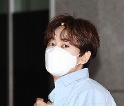 슈퍼주니어 은혁 '아련한 눈맞춤'[포토엔HD]