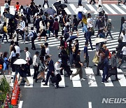 백신 접종 더딘 日, 도쿄·오사카에 대규모 접종장 마련