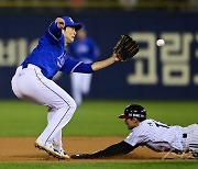 이학주 '완벽히 아웃이야!' [포토]