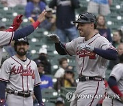 Braves Brewers Baseball