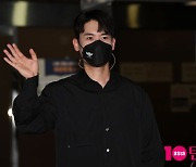 [TEN 포토] 라포엠 유채훈 '나 혼자만 왔어요'