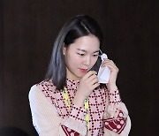 [E포토] 한예리, '마스크는 잠시 벗고'