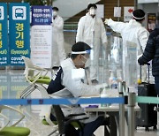 인천공항 검역소서 '인도 변이' 2차 전파..파견 나간 간호사, 군인도 확진