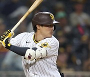 김하성, 달아나는 1타점 적시타..MLB 데뷔 시즌 두 자릿수 타점