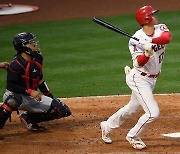 '시즌 13호포' 오타니, 이틀 연속 대포..MLB 홈런 단독 선두