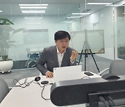 '부활' 구수환 감독, 온라인 강연으로 전한 '이태석 리더십'