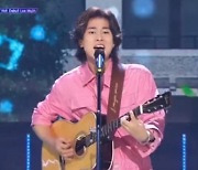 '더쇼' 이무진, 신곡 '신호등' 무대 선사..귀 호강 라이브