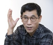 '尹 포럼 기조발제자' 진중권 "강연 요청에 응한 것뿐"