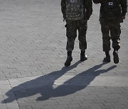 부산 육군부대서 "확진자 나왔는데 병사들 코로나 검사 거절" 주장