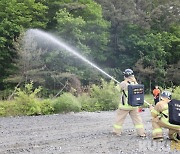 충남소방, 세계에서 가장 길고 빠른 '배낭소방호스' 전술 실험 성공