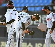 '0-5→6-5 역전극' 류지현 감독 "우리팀 집중력 놀라워"[경기 후 말말말]