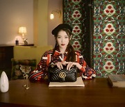 아이유, '몽환+시크' 어떤 콘셉트도 완벽 소화.."미모 열일중"