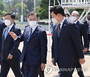 출국하는 문재인 대통령