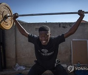 SOUTH AFRICA WEIGHT LIFTING SOCIAL UPLIFTMENT PHOTO SET