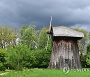 POLAND AGRICULTURE CANNABIS PHOTO SET