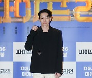 이수혁 '상남자의 주먹으로 파이팅'[포토엔HD]