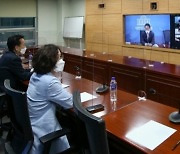 "집 한 채 마련이 적폐냐"..'쓴소리 경청' 간담회 열려[이슈픽]