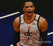 [NBA] 142점 폭격! 워싱턴, 인디애나 27점차 격파..'PO 진출'