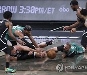 [NBA PO] BKN, BOS 상대 1차전 승리..역대 최고 공격팀의 '명품 수비력'