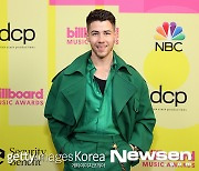 닉 조나스, 함박미소로 BBMAs 나들이[포토엔HD]