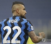 Italy Chile Soccer Vidal