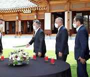 文대통령 "韓美, 첨단기술 보완관계로 발전..최태원, 큰 힘 됐다"(종합)