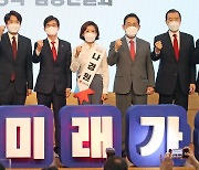 이준석, 대구서 "박근혜 탄핵 정당" 주호영 "이준석 흥행 딱 여기까지"