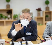 이재명 "한국은 아직 복지후진국..기본소득 가능"