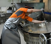 Military cooks say too understaffed to provide decent meals