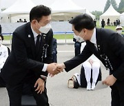 與, 조국 털고 대선 준비모드 돌입.. 경선연기론에 첫걸음부터 '삐걱'