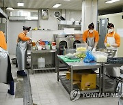 군, 부실 급식 논란 관련 배식 현장 공개