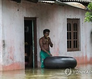 SRI LANKA WEATHER FLOOD