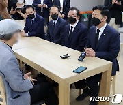 김기현 대표 권한대행, 성추행 피해 부사관 유가족 면담