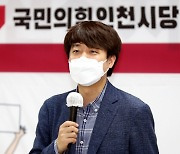 이준석 "朴탄핵론 찬반론 공존해야..安과도 손잡을 수 있어"