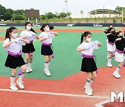 '기부천사 어린것들'의 깜찍한 축하공연 [MK포토]