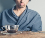 녹내장 가족력이 있다면?..'카페인' 과다 섭취 줄여야 (연구)