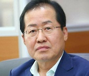 홍준표 "한국갤럽 여론조사, 앞으로 내 이름 빼라"