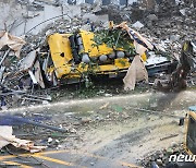 광주 5층 건물 붕괴 전 이상징후..작업자 4명 긴급대피
