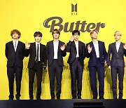 BTS '버터' 빌보드 녹인다.. 핫100, 2주 연속 1위