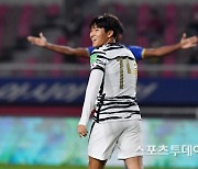 정상빈, A매치 데뷔전서 데뷔골 폭발..한국 5-0 리드