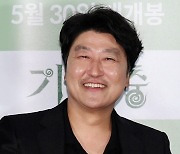 송강호, 칸영화제 경쟁부문 심사위원 위촉..한국 남자 배우 최초 [종합]