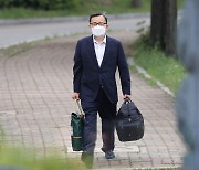 [사설] 다시 풀려난 김학의 전 차관과 검찰의 '원죄'