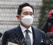 검찰 "김앤장, 두달 전 퇴임 수사 검사 이재용 재판 중 영입"